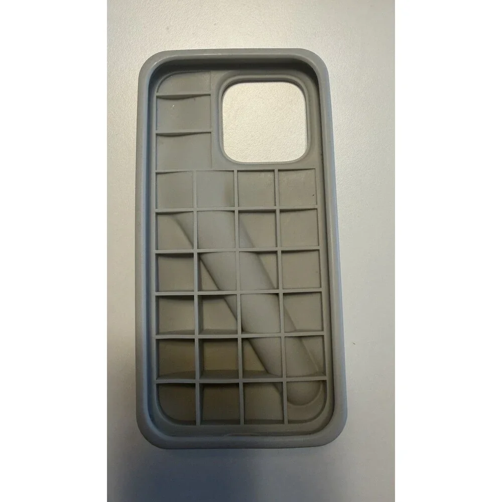 Rhode Lip Case for iPhone 14 Pro – Pebble Gray Silicone Phone Case (Pre-Owned)